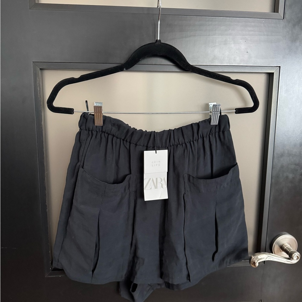 Zara Black High Waist Shorts with Elastic Waistband